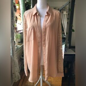 FOREVER 21 BLUSH LACE-TRIMMED BLOUSE 🌷